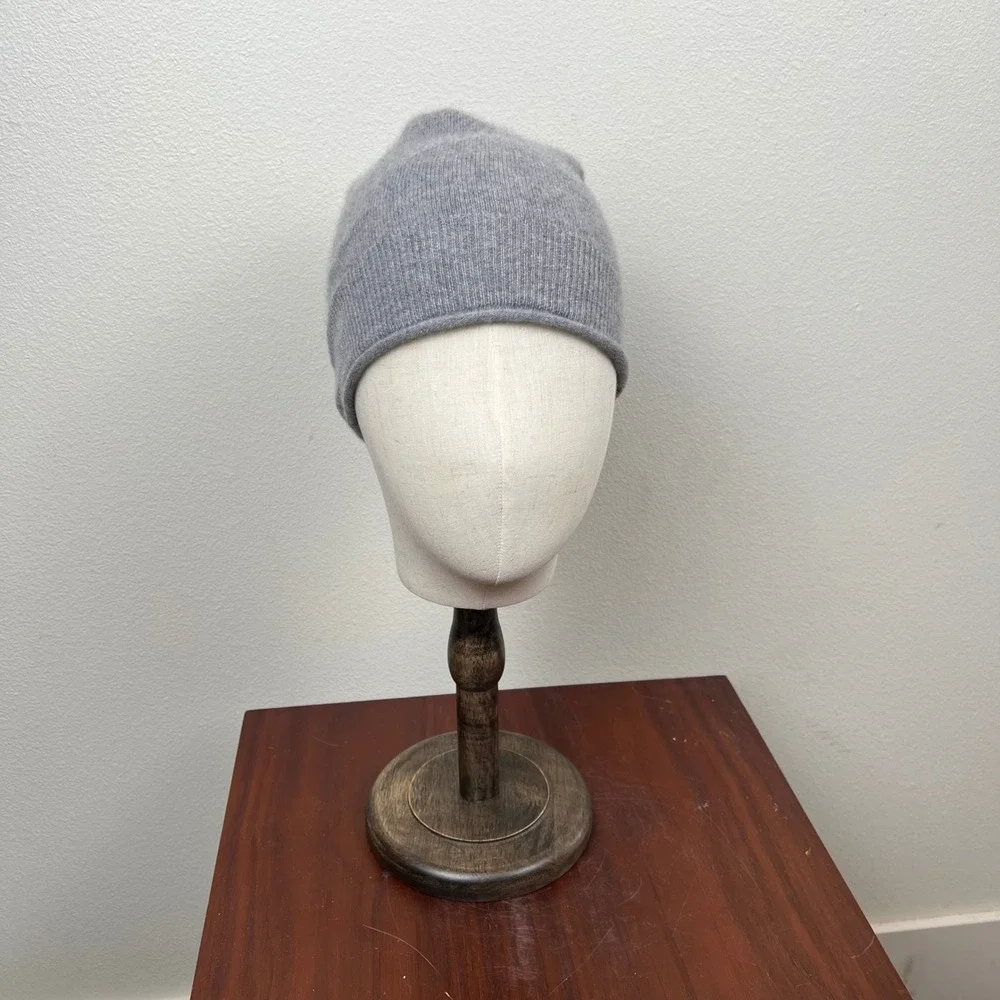 Nordstrom Rack Women 100% Cashmere Slouchy Beanie Hat Light Gray Heathered Knit